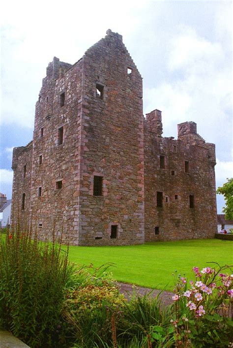 MacLellan's Castle Tours - Book Now | Expedia