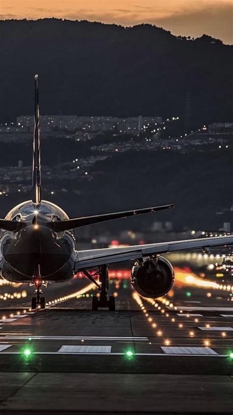 Best picture of plane | Airplane wallpaper, Travel wallpaper, Travel ...