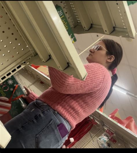 Nerdy Butterface Pawg With An Amazing Ass Tight Jeans Forum