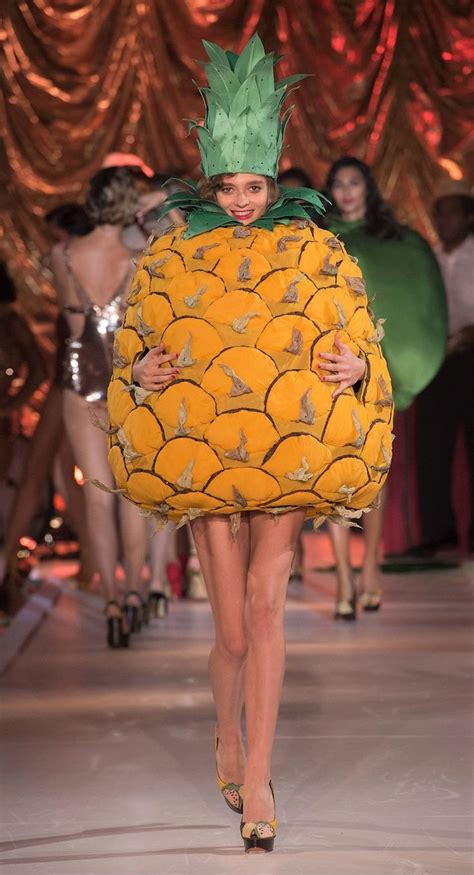 Pin by Alma on Lo que NO usaria | Fashion, Fruit costumes, Food costumes