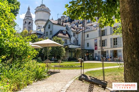 Le Caf Renoir La Superbe Terrasse Cach E Du Mus E De Montmartre