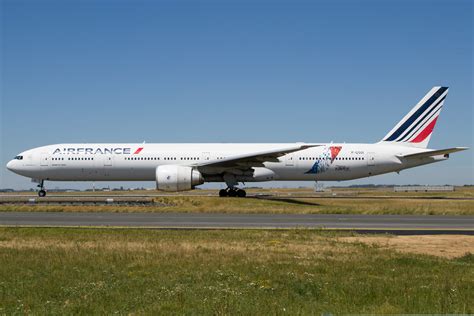 F GSQI Air France Boeing 777 328 ER Paris Charles De Ga Flickr