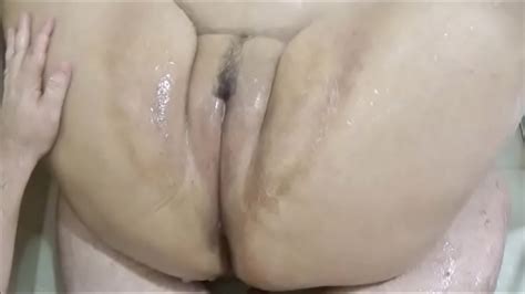Eu depilo a vagina da minha meia irmã Que grandona XVIDEOS