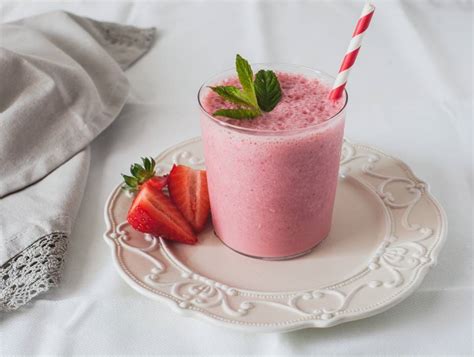 Strawberry Smoothie - Kosher.com