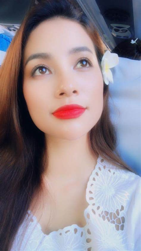 Hoa hậu Phạm Hương khoe ảnh bikini siêu nóng bỏng sau sự cố bị che vòng 1