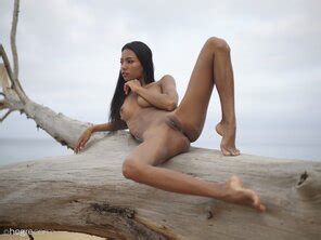 Amateur Girl Chloe Naturally