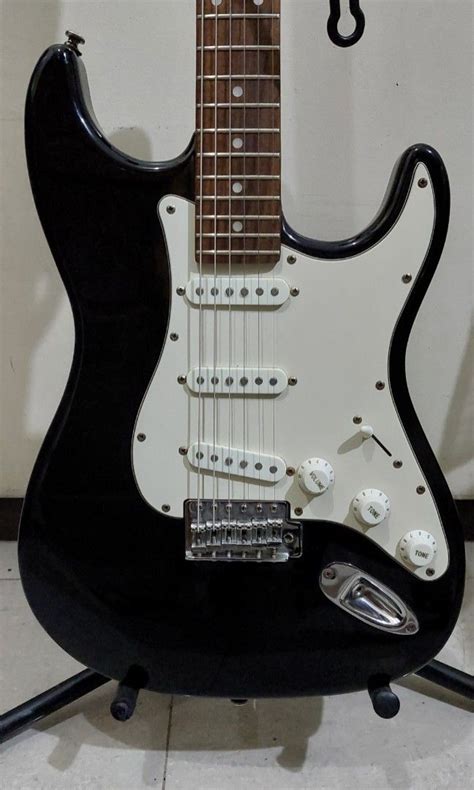 Stratocaster Electric Guitar on Carousell