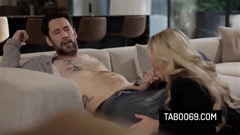 Cheating Husband Fucks With Milf Realtor Xnxx