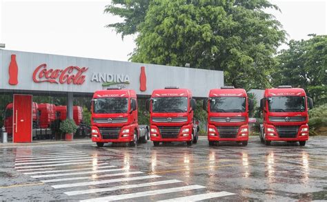 Coca Cola Ampl A Su Flota Con Veh Culos Volkswagen