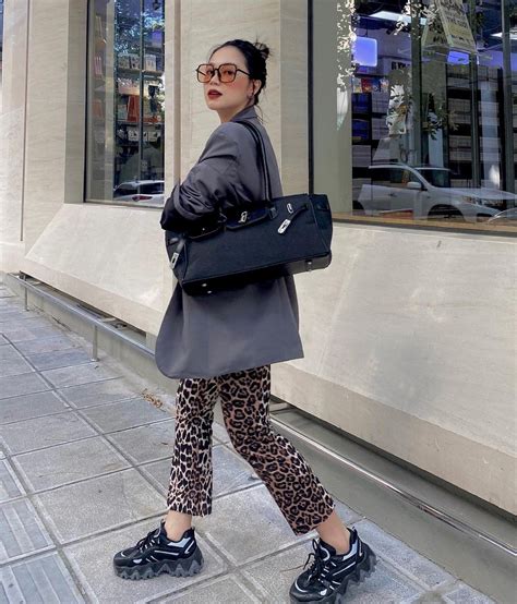 Nóng mắt phong cách thời trang thiếu vải của hot girl Linh Miu Titanic Nơi mọi thứ được