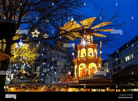 christmas market  munich bavaria germany stock photo alamy