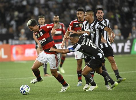 Claus Relata Na S Mula Motivo De Expuls O De Gabriel Pires Do Botafogo