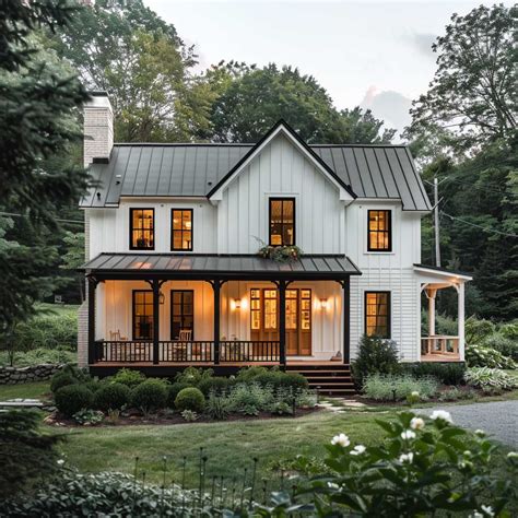 15+ Stunning Black and White Farmhouse Exterior Inspirations • 333k ...