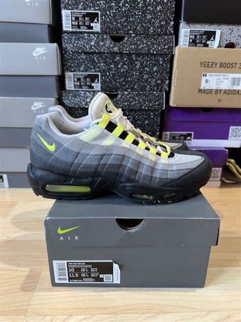 Nike Air max 95 neon | Grailed