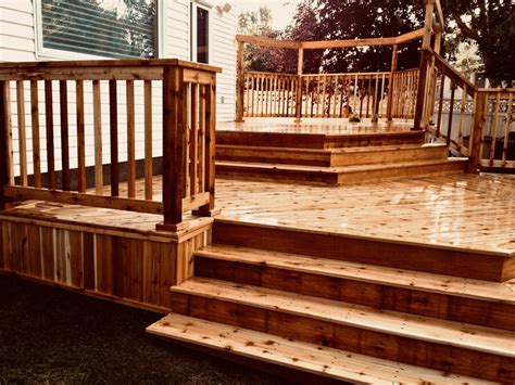 how much does it cost to build a deck