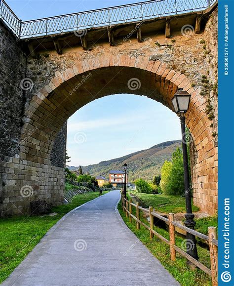 Roman bridge stock image. Image of wall, waterway, transport - 258501271