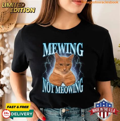 Funny Cat Meme Mewing Looksmax Meowing Cat Trend Pullover T Shirt