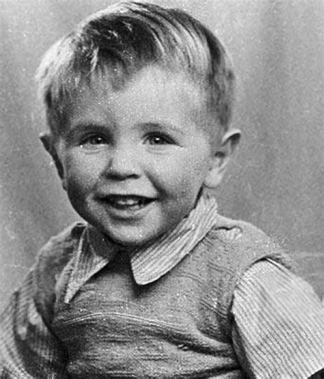 Стивен Хокинг в детстве :: фотообзор :: Стивен Хокинг (Stephen Hawking)