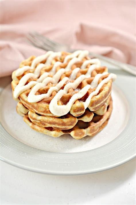 Cinnamon Roll Chaffle Recipe