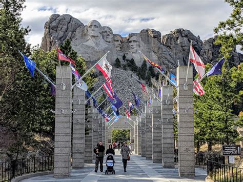 Mount Rushmore National Memorial - Go Wandering