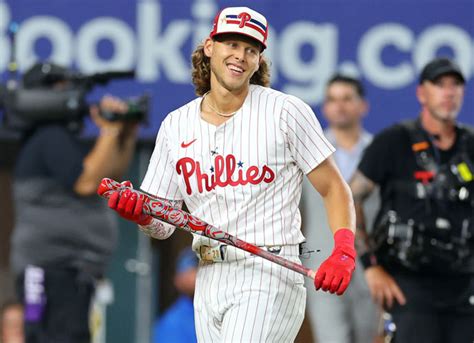 Phillies Alec Bohm Goes Viral For Amused Reaction To Off Key National