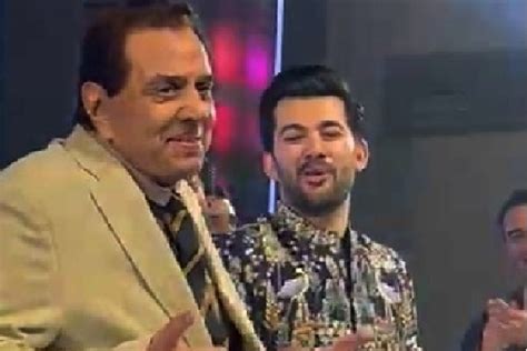 Dharmendra: Dharmendra dances with grandson Karan Deol on 'Yamla..