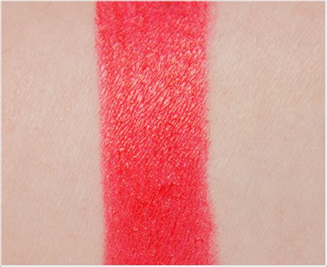 MIYO Nude Touch Lip Me Lipstick Recension Swatches Bilder