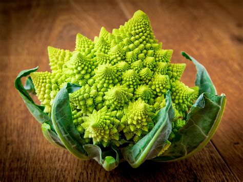 What Is Romanesco Broccoli & How To Cook It | Organic Facts