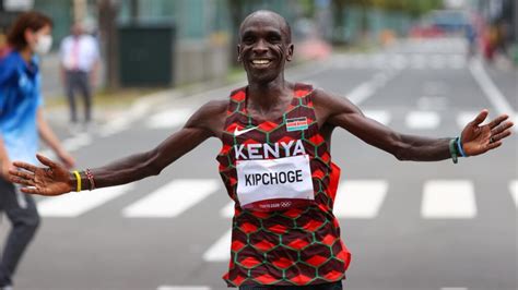 Eliud Kipchoge Se Corona En La Marat N De Tokyo Y Se Convierte En