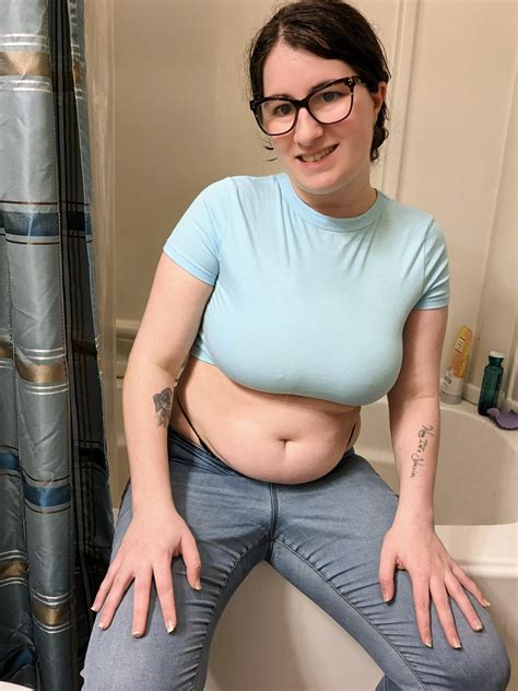 I Love Crop Tops Nudes Braless NUDE PICS ORG