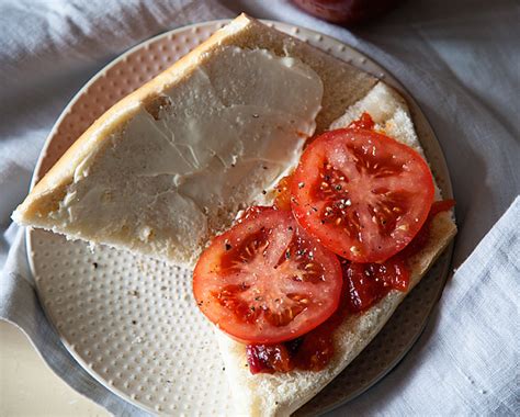 BLT Sandwich with Tomato Jam – Whipperberry