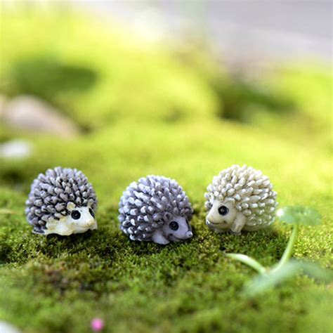 Wholesale Mini Animal Hedgehog Figurine Fairy Garden House Decoration