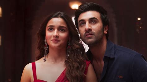 Brahmastra Ranbir Kapoor Alia Bhatt Show Magic Of Love In New Song