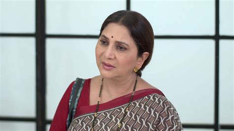 Watch Aai Ani Baba Retire Hot Aahet S1 Episode 121 On JioHotstar