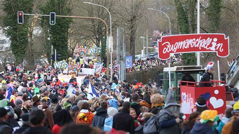 Ausgelassene Stimmung Beim Faschingsumzug In Bad Wimpfen Mit