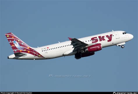 TC SKT Sky Airlines Airbus A320 232 Photo By Ronald Vermeulen ID