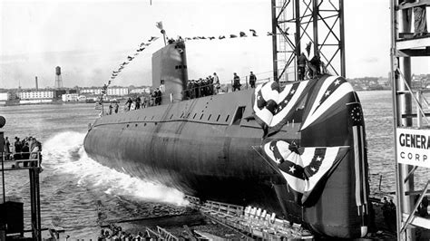 The World's First Nuclear Submarine And Its Incredible Trip To The ...