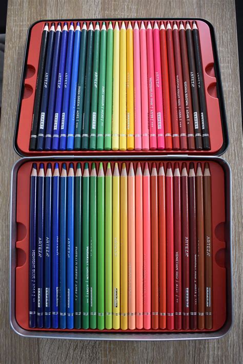 Mon Avis Sur Les 120 Crayons De Couleur Arteza Moments De Couleurs