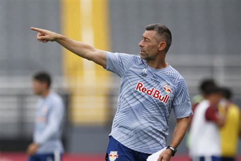 Técnico do RB Bragantino Pedro Caixinha revela entrevista para assumir