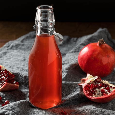 Der fruchtige, mixbare Alleskönner: Grenadine - Schnapsblatt