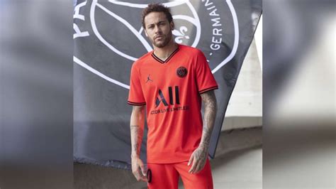 Neymar Y Mbappé Presentaron La Camiseta Alterna De Paris Saint Germain Rpp Noticias