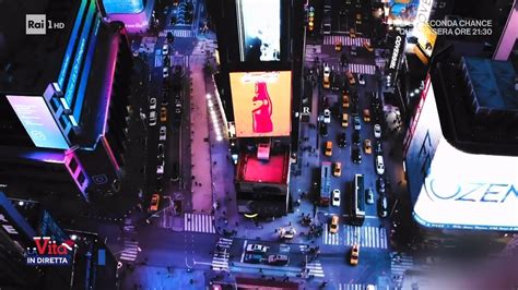 Capodanno A New York Tutti A Time Square A Brindare La Vita In