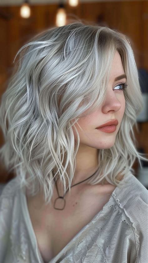 25 Platinum Blonde Hair Color Ideas For A Glamorous Look Platinum Blonde Hair Color Icy