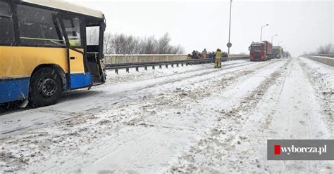 Wypadek Autokaru Przewo Cego Dzieci Na Obwodnicy Opola Trzy Osoby Ranne