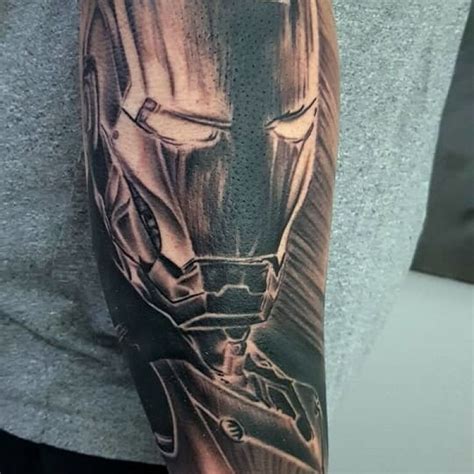 Tatuaż iron man Autor Lucky Tattoo dziarownia pl