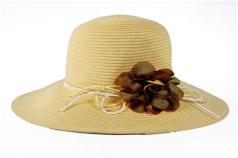 Thúy Ngân phối bikini phụ kiện