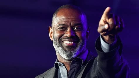 Brian Mcknight Change De Nom Neuf Mois Apr S La Naissance De Son Plus