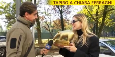 Il Tapiro D Oro A Chiara Ferragni Per La Visita Esclusiva Al Museo Di