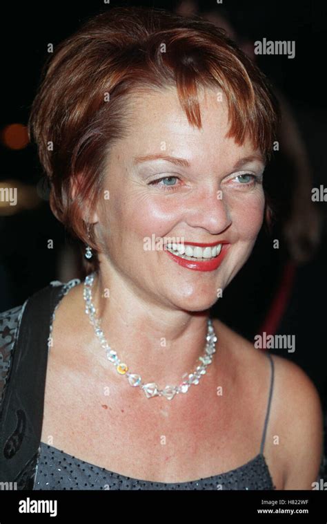 Hot Sexy Pamela Reed Bikini Pics