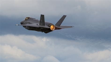 F 35 Take Off